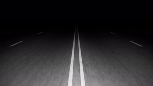 Nachts auf leerer Autobahn fahren, einfarbiger Roadtrip