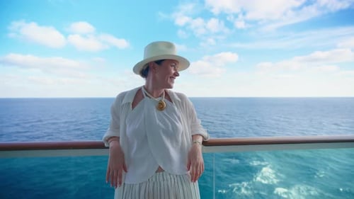 Enjoy a Relaxing Cruise Experience with a Beautiful View of the Ocean