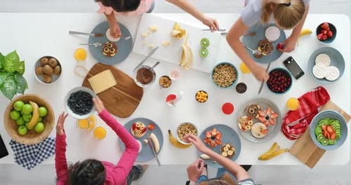 Fun, healthy and creative cooking for children using fresh, nutritious and organic food