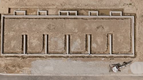 Preparación para la construcción de una casa y una nueva casa: elementos de la base de la construcción familiar