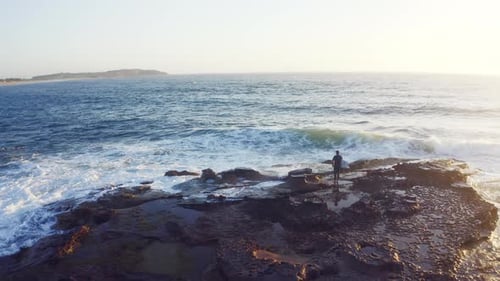 Move with the pace of the sea