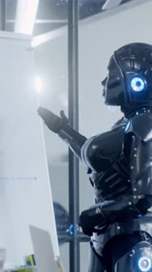 Un androïde futuriste propose une présentation dans un environnement de bureau sophistiqué de haute technologie
