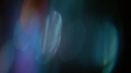 Fuites de lumière anamorphiques organiques