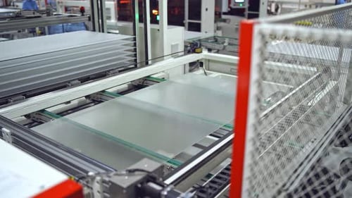 Robotic machine makes solar panel indoors