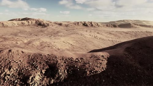 Puesta de sol sobre las dunas de arena en el desierto