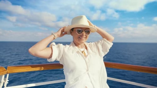 Delightful and Joyful Moments Experienced on a Scenic Cruise in the USA