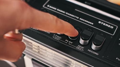 Vintage-Kassettenspieler abspielen