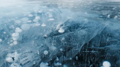 Blue Ice and Frozen Bubbles on Baikal