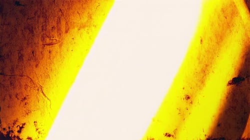 Dynamic Grunge Light Reveal Transition