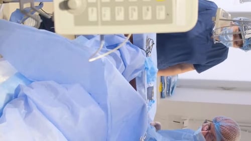 Überwachung der Vitalfunktionen des Körpers bei kardiochirurgischen Operationen mit einem modernen Monitor