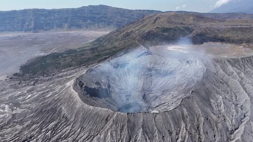 Vue aérienne du volcan du mont Bromo en Indonésie.