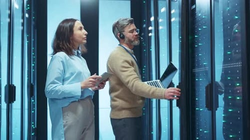 A Dedicated Team is Effectively Collaborating in an Advanced Hightech Data Center Environment