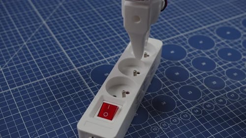 Faixa de alimentação com interruptor vermelho