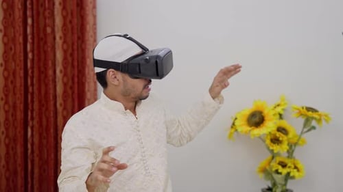Muslimischer Mann schaut sich in der VR-Welt um und bekommt Angst, VR-Headset