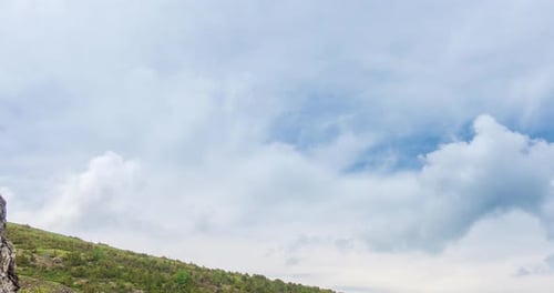 Mountain Lake Timelapse im Sommer- oder Herbstzeit
