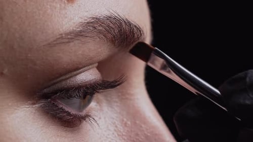 Professionelles Augenbrauen-Make-up