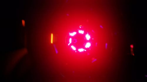 Los colores pulsantes crean un bucle VJ psicodélico e hipnótico