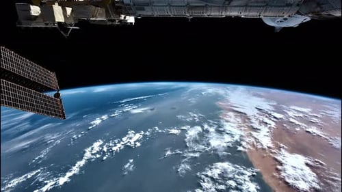 Zeitraffer von Over the Earth von der ISS aus gesehen.