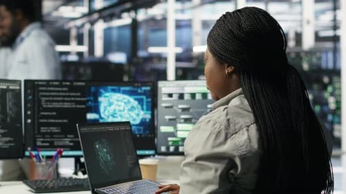 Data Center Admin Uses AI Technology on Laptop for Machine Learning Workloads