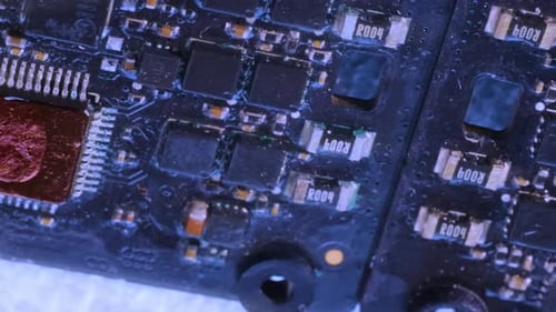 Fond de puce en gros plan, microcircuits, électronique moderne, semi-conducteur d'électricité.