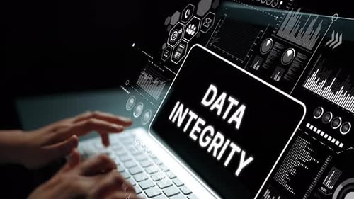 Tapez à la main sur un ordinateur portable avec un concept d'intégrité des données et des graphiques numériques symbolisant la technologie et les données