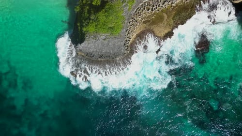 Kelingking beach.