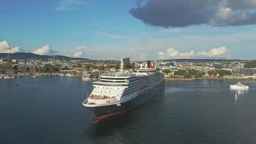 Parallax of a cruise ship in the harbour of Oslo Norway