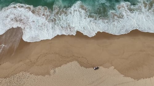 Experience the Serene Beach Waves and Tranquil Shoreline Views Like Never Before