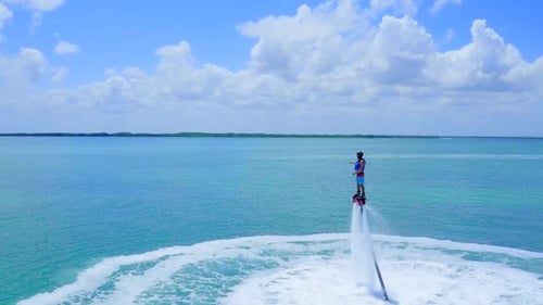 Cancun, Q.R./Mexique - 4 juin 2016 : Jet d'eau Jetboarding