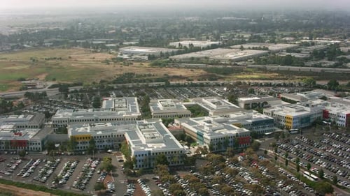 Менло-Парк, Калифорния, около 2017 г., аэросъемка штаб-квартиры Facebook. Совместно с Cineflex