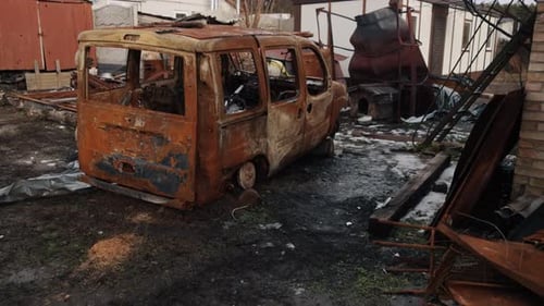 Las ruinas de la guerra dañan la guerra automovilística en Rusia