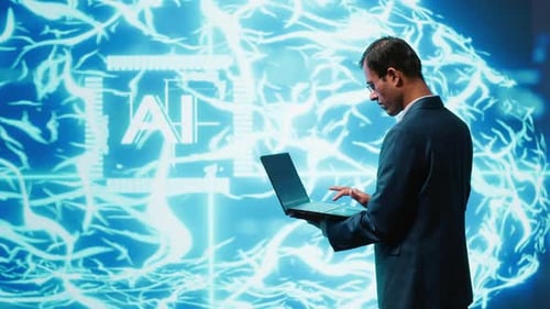 Systemadministrator arbeitet an Laptop-Programmierung künstlicher Intelligenz