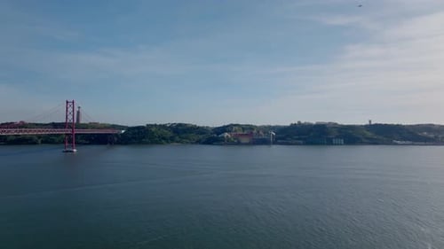 Vue par drone du fleuve Tejo