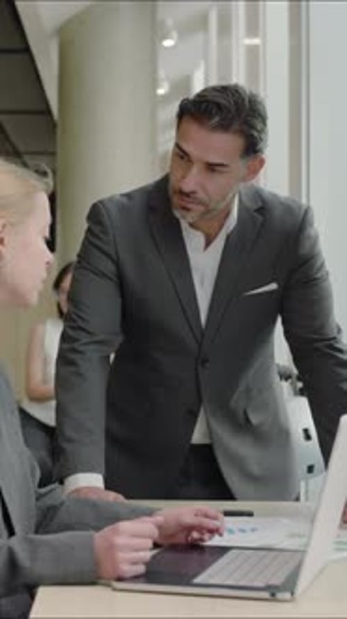 Exploring Business Collaboration Within a Modern Office Setting and Its Impact on Productivity