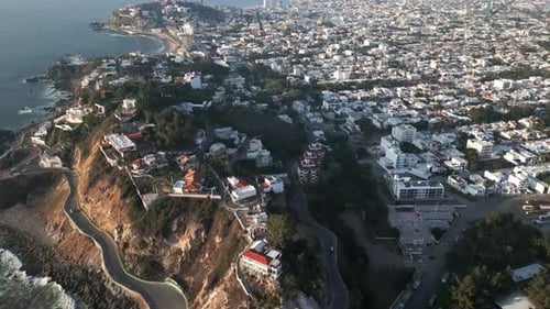 paisagem urbana aérea de Mazatlan, México, litoral do Pacífico, imagens de drones