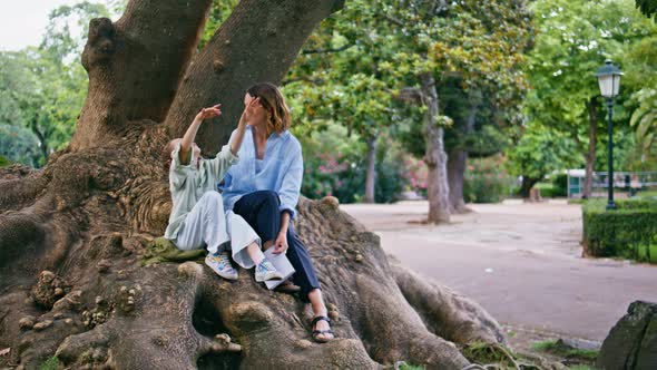 Mom Child Sitting Tree Roots Communicating Together Happy Family at ...