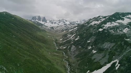 Mointains Valley