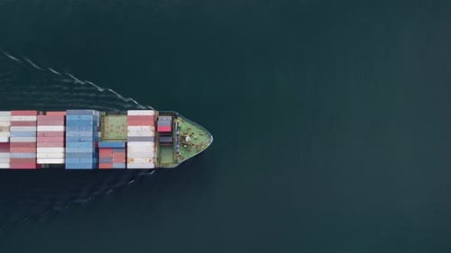 Antecedentes del concepto de transporte o envío de buques portacontenedores con vista aérea