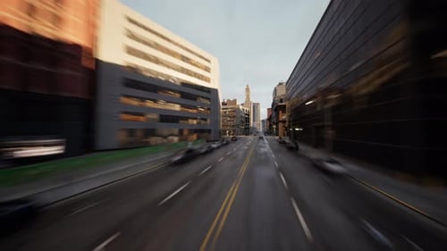 Vue aérienne en hyperlapse au-dessus de la circulation d'une grande ville