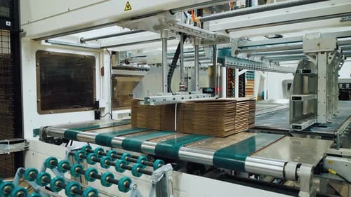 Manipulador automatizado de láminas Estación automatizada de estratificación y embalaje de cartón con sistema transportador