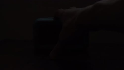 Snoozing an alarm from front