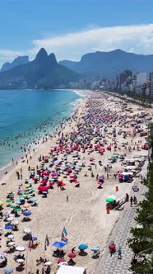 Praia de Ipanema no centro do Rio de Janeiro, Brasil.