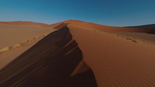 Große Dünen in der Wüste fotografieren