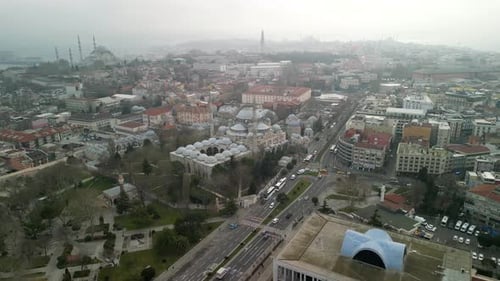 autour de la mosquée Sehzade à Istanbul, tournez vers la gauche