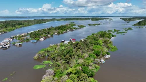 Río Amazonas en Manaus en Amazonas Brasil.