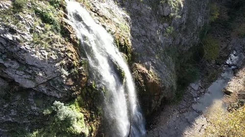 Luftwasserfall und Natur