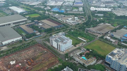Luftaufnahme des Rechenzentrums eines großen Suchmaschinenunternehmens in Jakarta, Indonesien, unterstützend