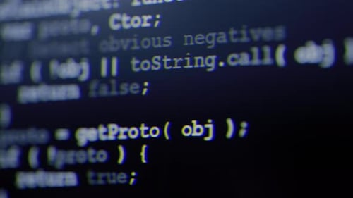 Gros plan de l'écran de l'ordinateur avec Code de programmation bleu, glitch, distorsion et bruit numérique