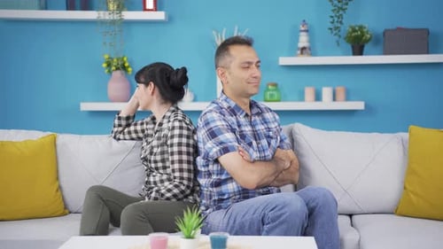 Una pareja enfadada.