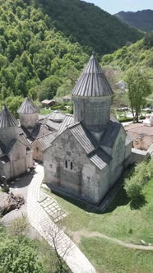 Haghartsin est un monastère du XIIIe siècle situé près de la ville de Dilijan en Arménie
